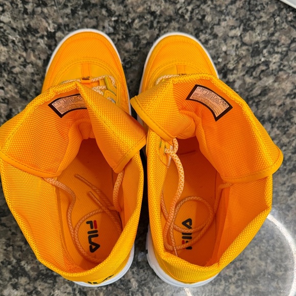 Fila Women's disruptor Ballistic citrus Sneakers Vibrant Orange EUC 11 - Picture 7 of 15